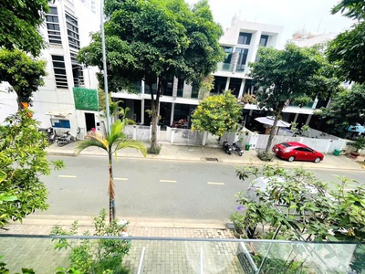 Tin được không, nhà gấp bán, p lô cao cấp, xe hơi trong nhà, ngang 5.2m2, q2, chỉ 7ty hơn. 1