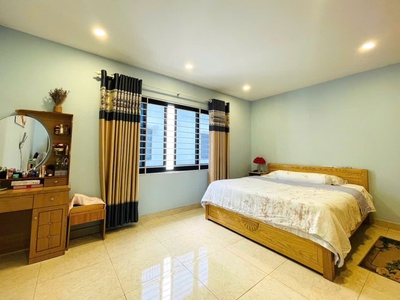 Tin được không, nhà gấp bán, p lô cao cấp, xe hơi trong nhà, ngang 5.2m2, q2, chỉ 7ty hơn. 3