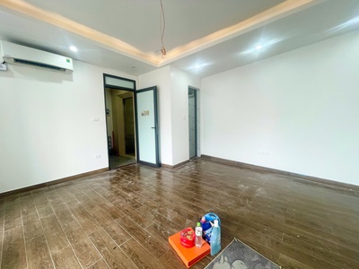 Cho thuê nhà mặt đường Hồ Sen ,Lê Chân , Hải Phòng . Kinh doanh hàng sạch sẽ ok 0