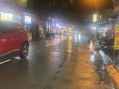 Bán nhà 3 tầng, 100m2, hẻm xe hơi rộng rãi, ngay chợ đo đạc, trần não, quận 2, 1