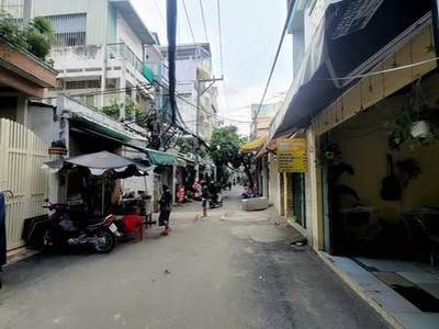 Đường nguyễn thanh tuyền phường 2 quận tân bình. 0