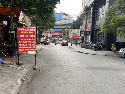 Siêu phẩm lô đất siêu đẹp vị trí siêu hót tại văn la 55m , mt 5m oto qua nhà , gần chợ , gần các 0