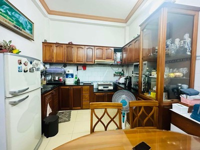 Chính chủ bán gấp nhà 3 tầng mới thủ đức, giá nhỉnh 8 tỷ, vị trí vàng, tặng nội thất xịn 1