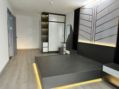 Kẹt vốn giảm bán nhanh căn hộ thương mại 3pn, nhà mới toanh với nội thất đầy đủ. nhận ở ngay 3