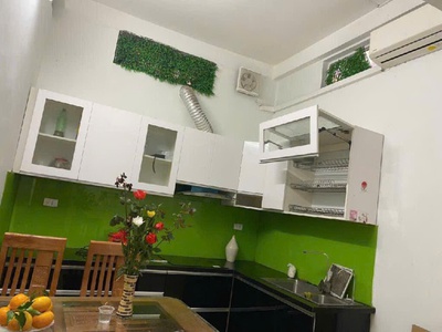 Đống đa- hiếm cực- hơn 5 tỷ - nhà dân xây đẹp - gần phố - cách ô tô tránh 25 mét - ở hoặc đầu tư 1