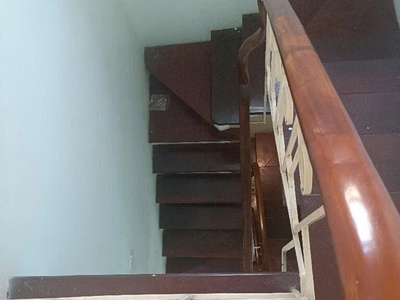 Đống đa- hiếm cực- hơn 5 tỷ - nhà dân xây đẹp - gần phố - cách ô tô tránh 25 mét - ở hoặc đầu tư 3