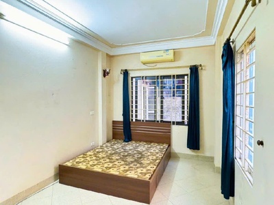 Đống đa- hiếm- hơn 5 tỷ- nhà đẹp- dân xây - 3 mặt thoáng - 3 ngủ khép kín     trung phụng 4