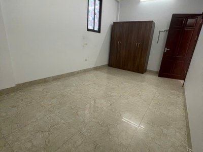 Chính chủ cho thuê nhà mặt sàn tầng 6 1