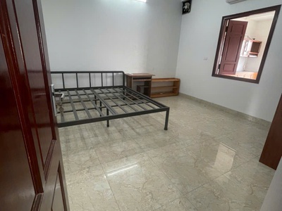 Chính chủ cho thuê nhà mặt sàn tầng 6 2