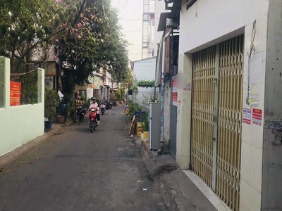 Bán nhà sổ hồng riêng chỉ có 25 tr/m2  Thông đường Nguyễn Văn Bá, phường Trường Thọ, Quận Thủ Đức  2 3