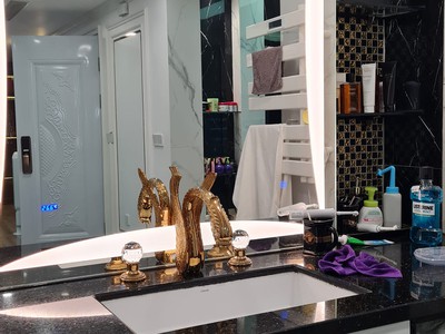 Bán gấp tòa nhà mặt phố phan văn trường, cầu giấy 100m2, mt 10m 9 tầng đẳng cấp vip 68.5tỷ 4