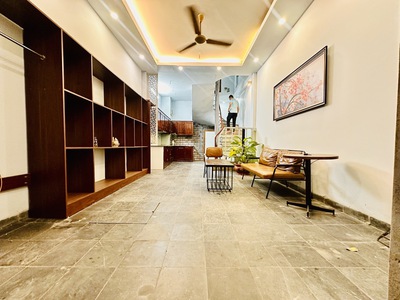 Nhà dân xây cực chắc chắn - trung tâm quận hai bà - khách về ở ngay - vài phút ra phố cổ - an sinh 1