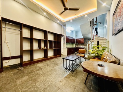 Nhà dân xây cực chắc chắn - trung tâm quận hai bà - khách về ở ngay - vài phút ra phố cổ - an sinh 2