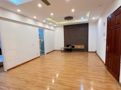 Bán căn hộ nơ 3 pháp vân, nhà đẹp, 81m, 2 ngủ, 2 wc, sdcc, 3.65 tỷ 0