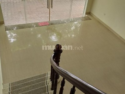 Chính chủ cho thuê cửa hàng tầng 1 mặt đường võ chí công, cầu giấy, hà nội 3