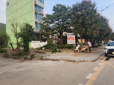 Chủ cần tiền bán ô đất mặt đg chính ql 18 đồn điền hà khẩu nhìn sang vin hạ long xanh 0