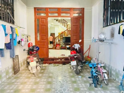 Bán Nhà Đông Tác Dĩ An 1Lầu 1 Trệt Sân Oto Gần SVD Đông Hoà 1