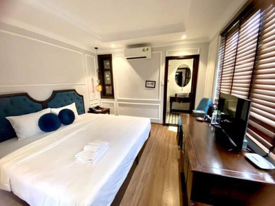 Khách Sạn Phường Hàng Buồm 20P 95 Tỷ 10 Tầng 2 Thang Máy 1 Thang bộ 1