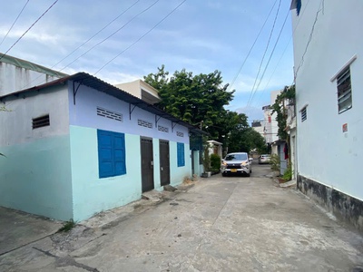 Bán đất 2 mặt tiền Nguyễn Khắc Viện , Vĩnh Hòa, TP Nha Trang. Dt : 50,4m2 Giá bán : 3ty050  liên hệ, 0