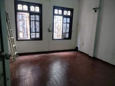 Hiếm-phân lô Kim Đồng Hoàng Mai-40M 5T 11TỶ-ô tô đỗ cửa-mặt tiền đẹp-ở sướng 0