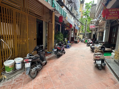 Tặng nhà 2 tầng cho chủ mới lô đất dt 45m2 tại vạn phúc - hà đông.nhà 2 mặt tiền trước và sau, oto 3