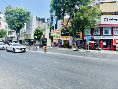 Bán nhà 2 mặt tiền, vị trí đẹp đường 3/2 quận 10, 82m2, 2 tầng, giá rẻ 0