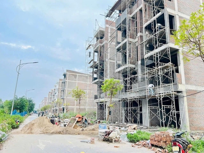 Bán căn xây thô 5 tầng KDC Trần Hưng Đạo, TP Hải Dương, 78.75m2, mặt tiền 5m, vỉa hè 5m 2