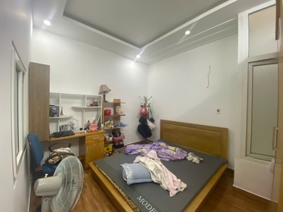 ĐẸP HIẾM CÓ Tại Thư Trung Ngô Gia Tự 42mx 3 tầng Ô tô đỗ cửa có gara Chỉ 2 tỷ 950 3
