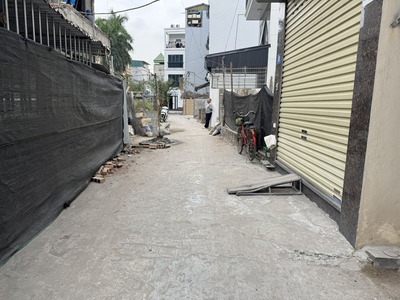 Cần bán 45m2 đất tổ 1 ngõ 83/21 Phúc Lợi. Đường xe con chạy tới, gần trường học và bãi gửi ô tô 2