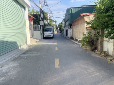 Chính chủ cần bán 154m2 đất, vuông đẹp, đường ô tô tránh tại xóm 2 Đông Dư, Gia Lâm 1