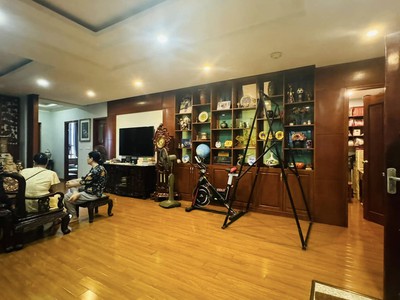 Bán nhà mặt phố xuân diệu, 75m2, mặt tiền 5.4m, 69.5 tỷ, dòng tiền 3500/tháng 0