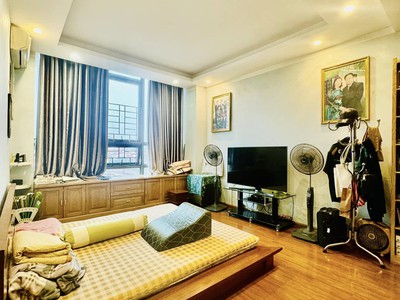 Bán nhà mặt phố xuân diệu, 75m2, mặt tiền 5.4m, 69.5 tỷ, dòng tiền 3500/tháng 2