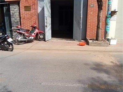 Bán nhà mặt tiền bà điểm 4, bà điểm, hóc môn, 135m2, giá 10 tỷ tl. 0