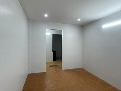 Hiếm, bán nhà đẹp ngọc thuỵ - long biên - ô tô tránh - gần chợ, công viên, 40m2,5 tầng nhỉnh 7 tỷ 4