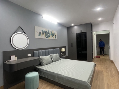 Hiếm, bán nhà đẹp ngọc thuỵ - long biên - ô tô tránh - gần chợ, công viên, 40m2,5 tầng nhỉnh 7 tỷ 1