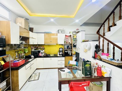 Bán nhà hxh - nguyễn kiệm, p3, phú nhuận - ngang 4m - dài 10m - 4pn - 4 tầng - 40m  - giá 7.5 tỷ 2