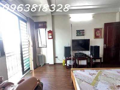 Nhà đẹp bên mỹ ở ngay - 2 thoáng - ngõ nông gần ô tô - sổ hoa hậu - tiện ích đỉnh - 40m2 nhỉnh 6 tỷ 2