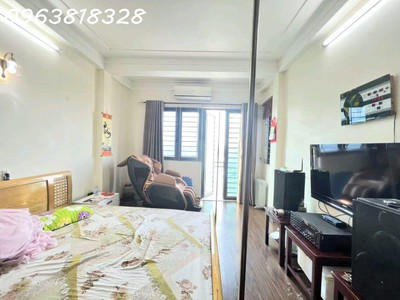 Nhà đẹp bên mỹ ở ngay - 2 thoáng - ngõ nông gần ô tô - sổ hoa hậu - tiện ích đỉnh - 40m2 nhỉnh 6 tỷ 3