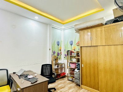 Bán nhà hxh - nguyễn kiệm, p3, phú nhuận - ngang 4m - dài 10m - 4pn - 4 tầng - 40m  - giá 7.5 tỷ 4