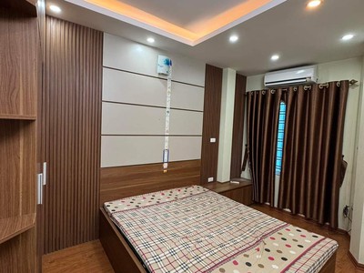 chính chủ bán nhà 35m , 4 tầng, phố trần thái tông, cầu giấy 3