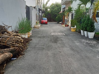 Bán nhà hxh nguyễnsơn 52m2 2t sổ vuông, gần chợ, mặt tiền giá chỉ 5tỉ..tl 0