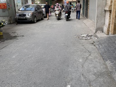 Nhà đẹp đón tết, giá 7.8 tỷ khương trung, thanh xuân, 40m, 4 tầng, cách ô tô 15m, gần hồ, an sinh 1