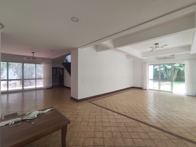 Cho thuê biệt thự bình an quận 2, sát trần não, có sân vườn và hồ bơi 2