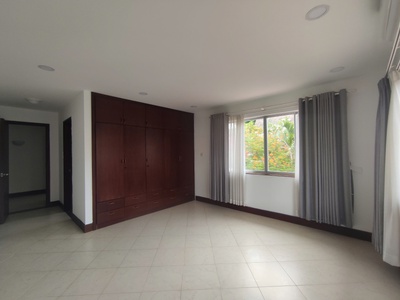 Cho thuê biệt thự bình an quận 2, sát trần não, có sân vườn và hồ bơi 3