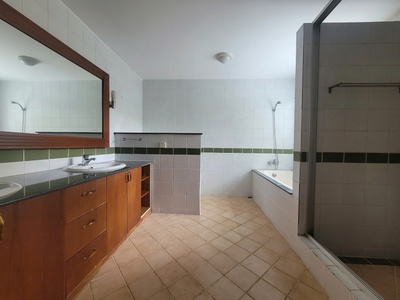 Cho thuê biệt thự bình an quận 2, sát trần não, có sân vườn và hồ bơi 4