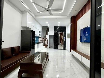 Bán tô hiệu hà đông vị trí hiếm , nhà 5 tầng thang máy ,ô tô đỗ cửa .nhà chưa bóc tem. giá 8,8 đồng. 0