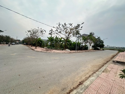 Bán đất phân lô tại Lai Sơn, Vĩnh Yên, Vĩnh Phúc. 2 mặt tiền 3,7 tỷ. LH: 098.991.6263 2