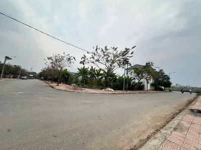 Bán đất phân lô tại Lai Sơn, Vĩnh Yên, Vĩnh Phúc. 2 mặt tiền 3,7 tỷ. LH: 098.991.6263 3