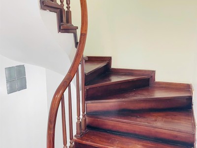 Bán nhà đường la thành, ba đình, hà nội. diện tích: 39m2, lô góc, 3 mặt thoáng, 5 tầng, sđcc. giá: 0