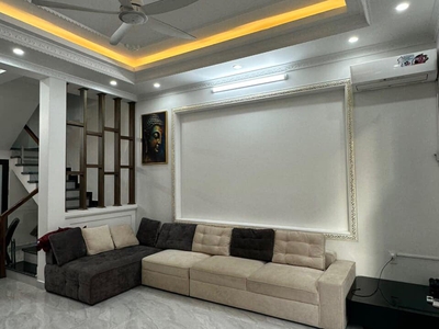 Chính chủ tt nhờ bán nhà lê trọng tấn, hà đông, 4 tầng 35m, ô tô đỗ cổng, giá hơn 6 tỷ. 1